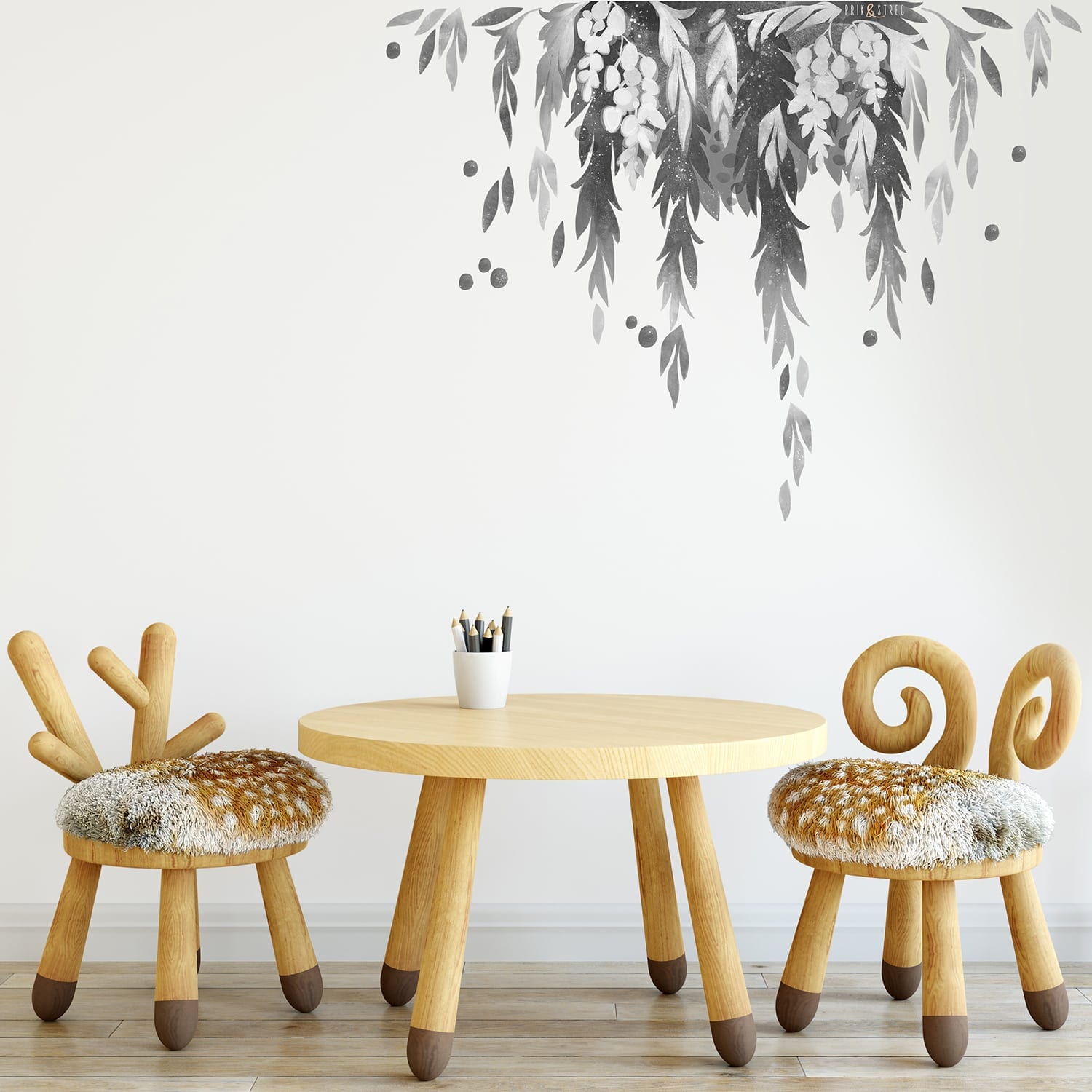 wallsticker hanging leaves på børneværelset med bambi stol wallsticker hanging leaves på børneværelset med bambi stol